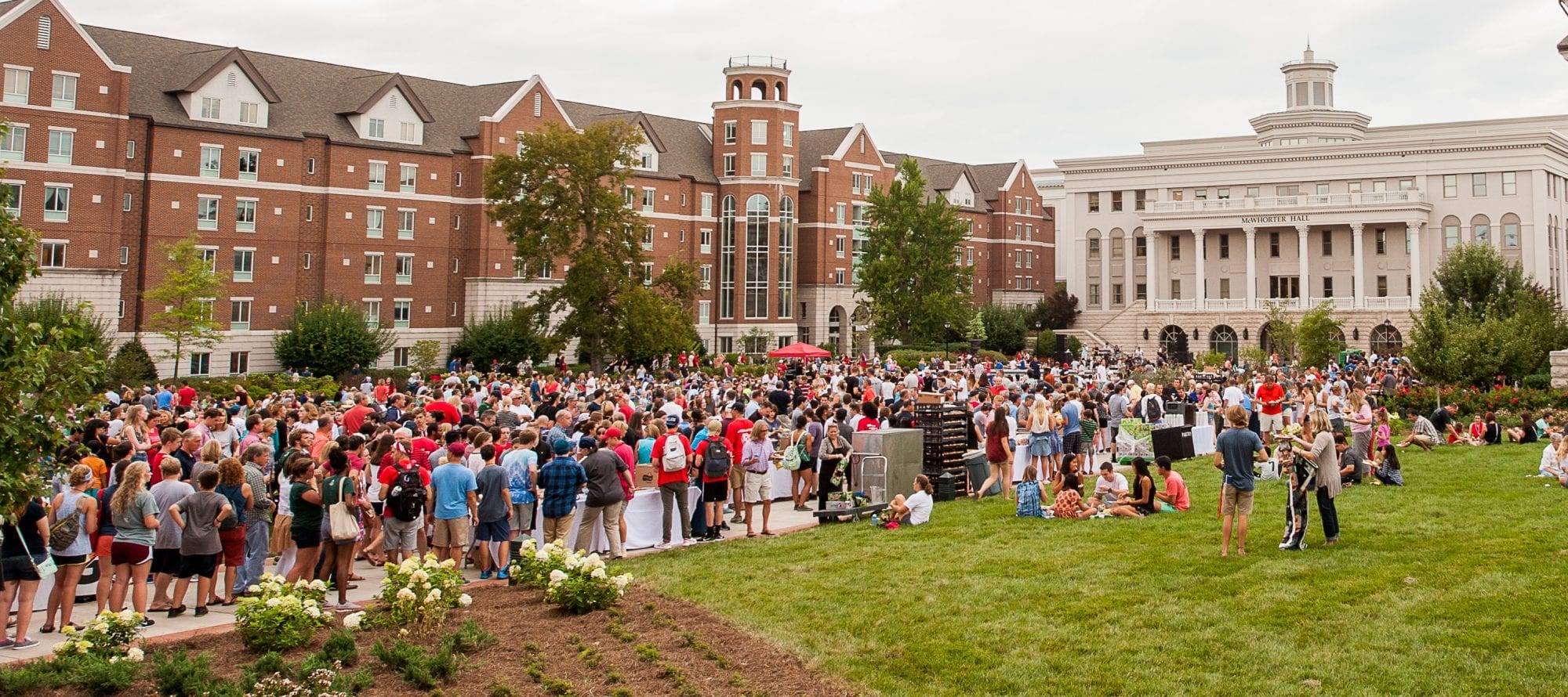 Belmont Tops 7,400 Students for Fall 2015 Belmont University News & Media